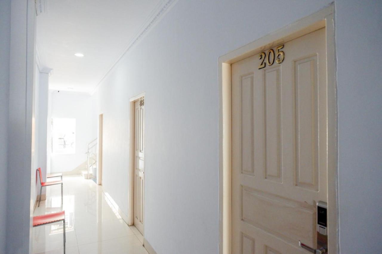 Reddoorz @ Hotel Bravo Pantai Kamali Bau Bau Baubau Экстерьер фото